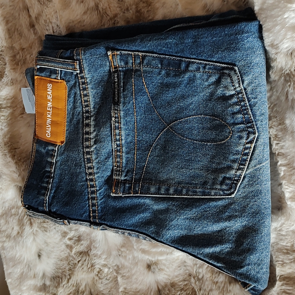 CALVIN KLEIN